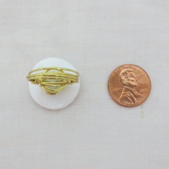 New Handcrafted Vintage Glass Button Wire Ring - Picture 5 of 9